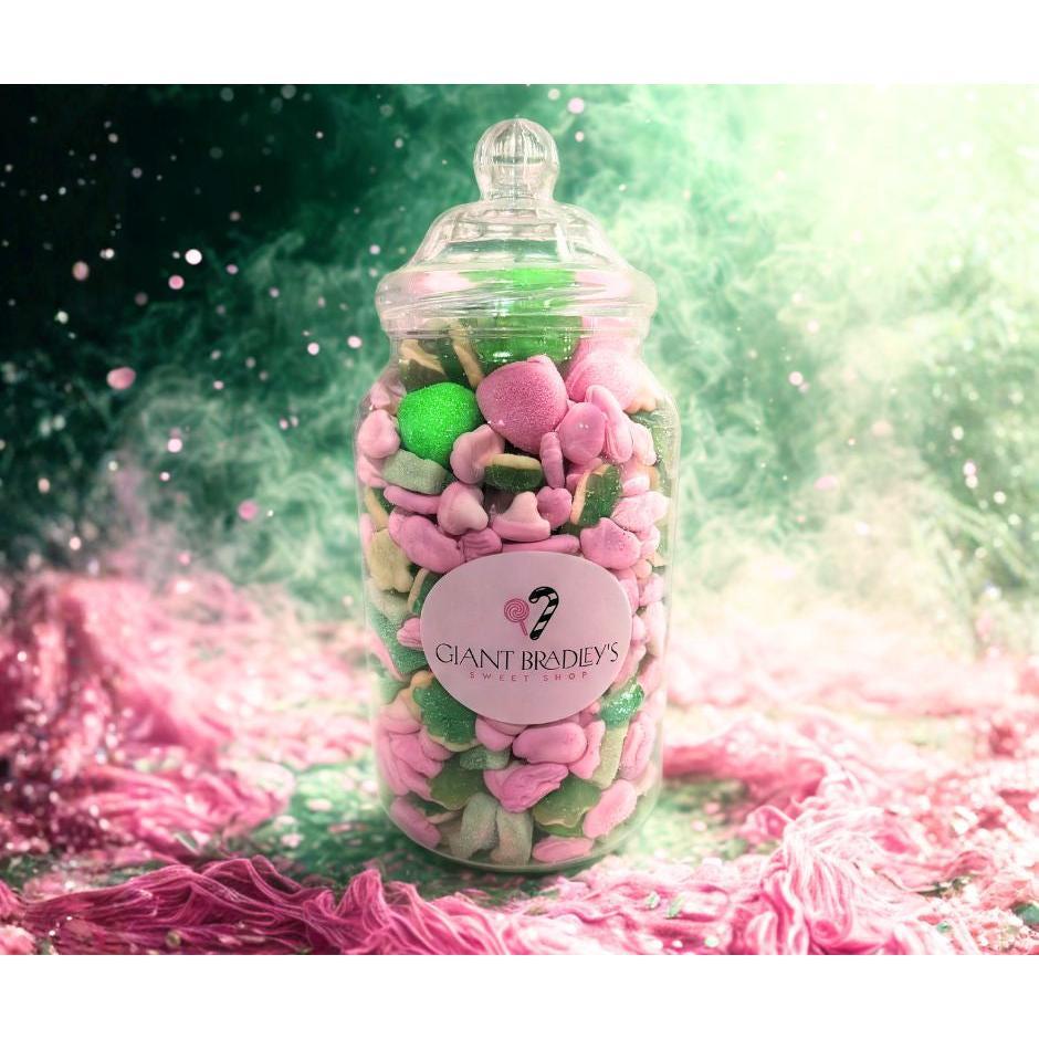 It’s almost time to go back to Oz! 💚🩷 - Giant Bradley's Sweet Shop